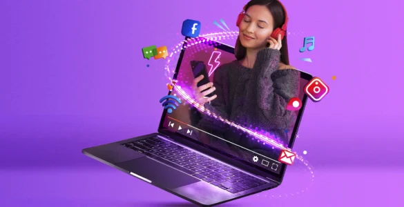 Mulher com fones de ouvido emerge de laptop, cercada por ícones de redes sociais e multimídia. Marketing digital e entretenimento.